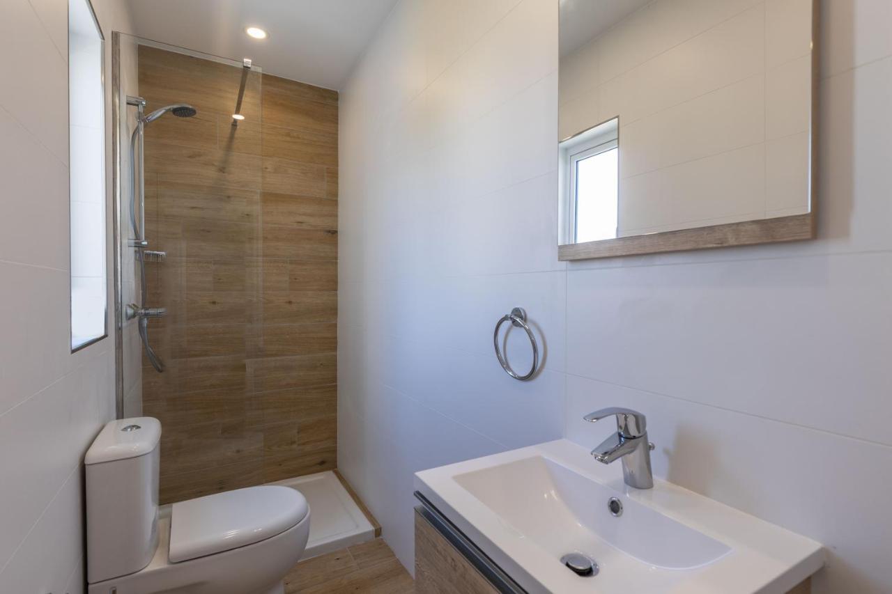 Unique Penthouse With Private Heated Jacuzzi, Close To Restaurants And Night Life Is-Swieqi Exteriér fotografie