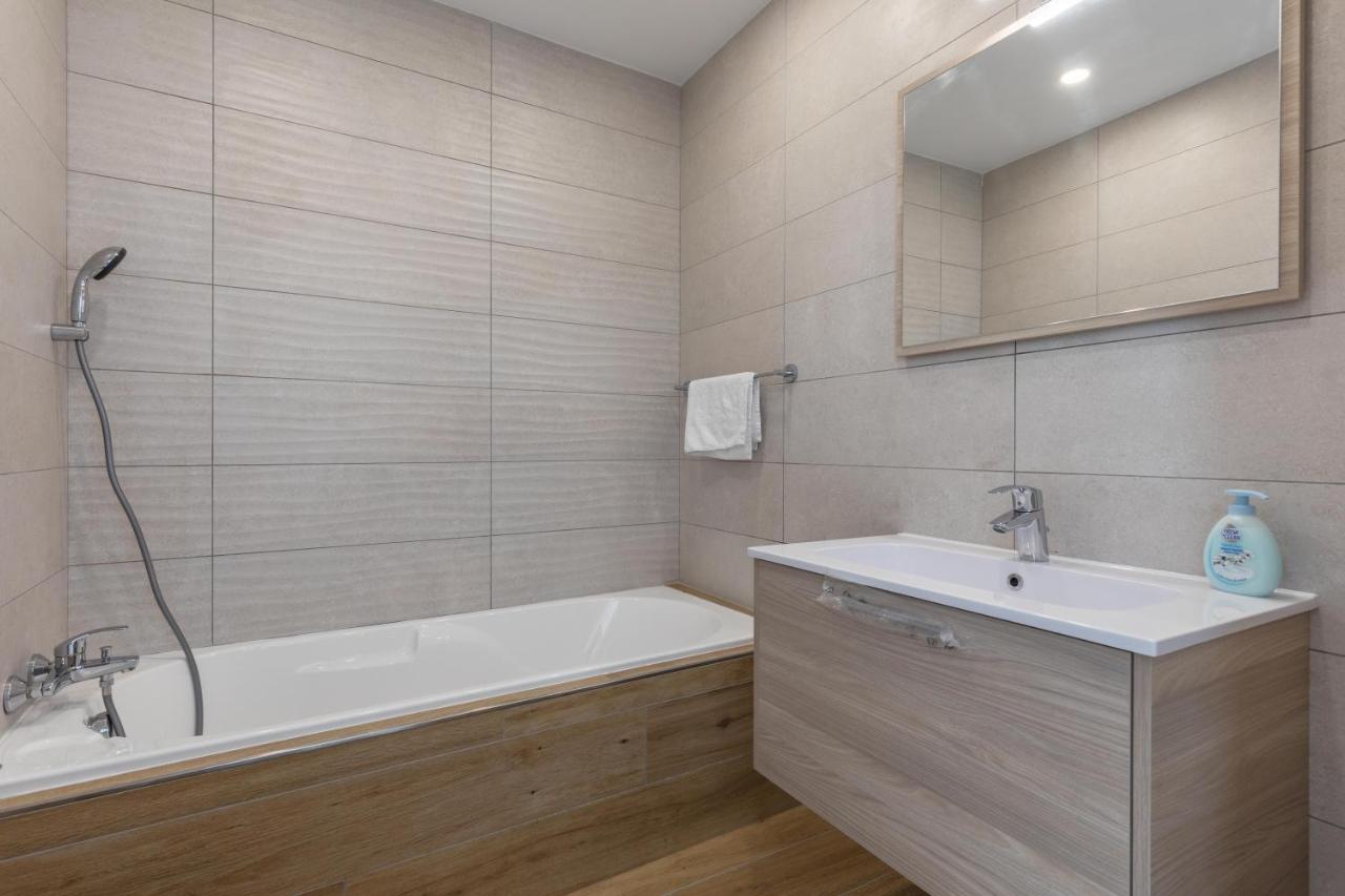 Unique Penthouse With Private Heated Jacuzzi, Close To Restaurants And Night Life Is-Swieqi Exteriér fotografie