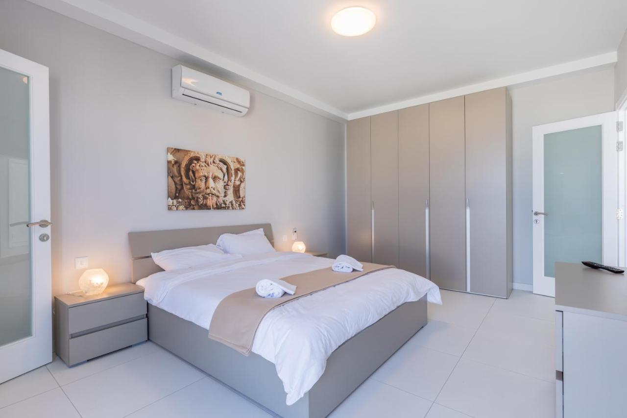 Unique Penthouse With Private Heated Jacuzzi, Close To Restaurants And Night Life Is-Swieqi Exteriér fotografie